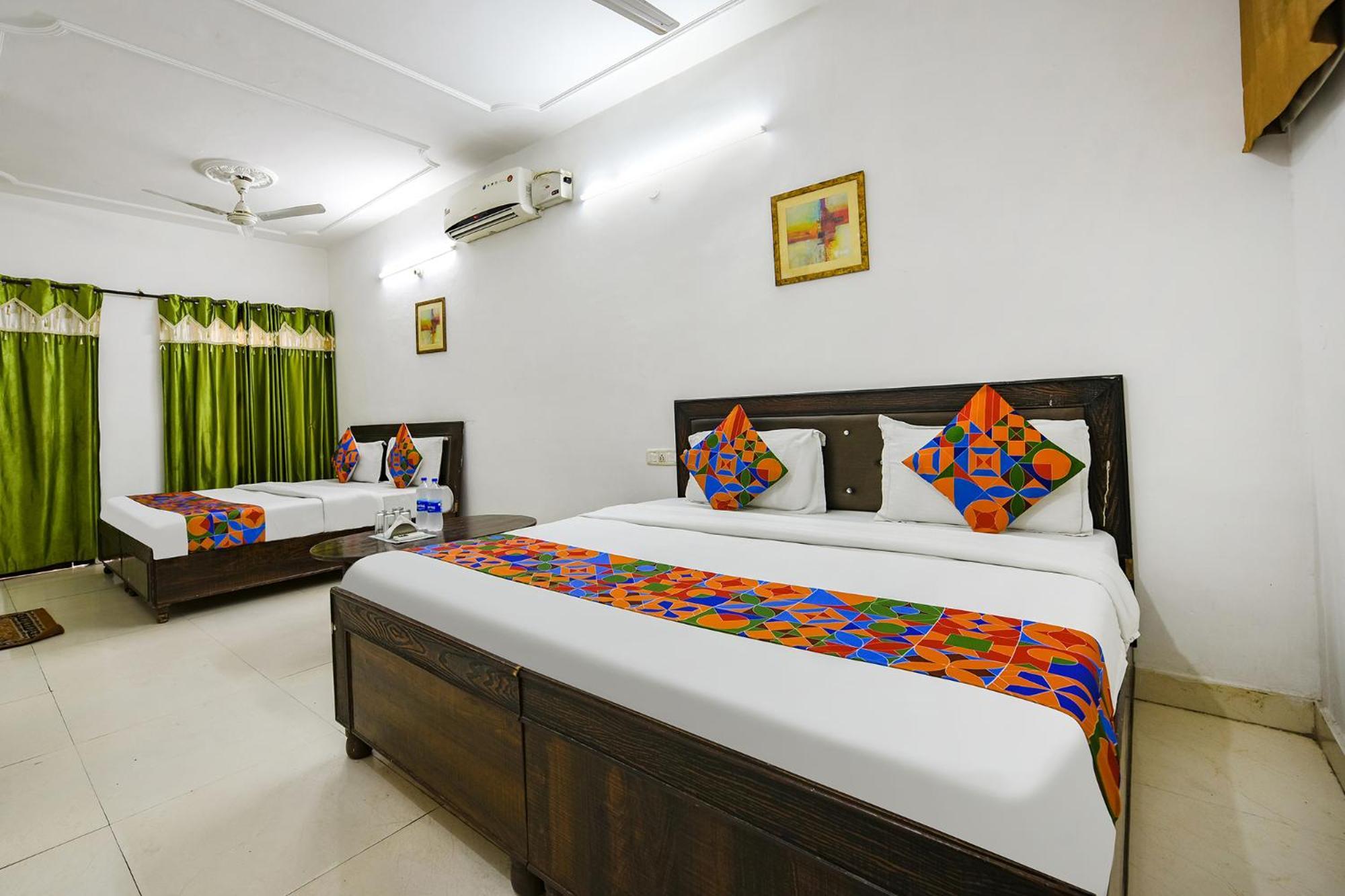 Fabexpress Diamond Sec 45 Hotel Chandigarh Luaran gambar