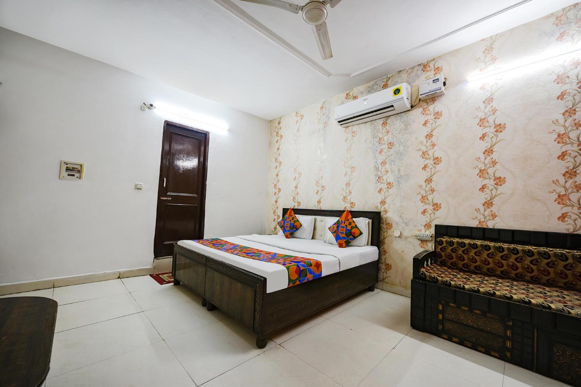 Fabexpress Diamond Sec 45 Hotel Chandigarh Luaran gambar