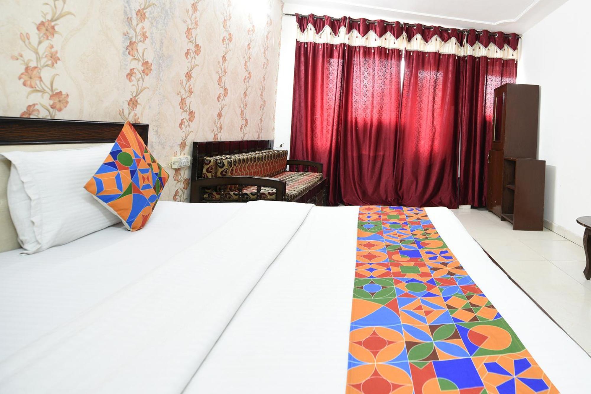 Fabexpress Diamond Sec 45 Hotel Chandigarh Luaran gambar
